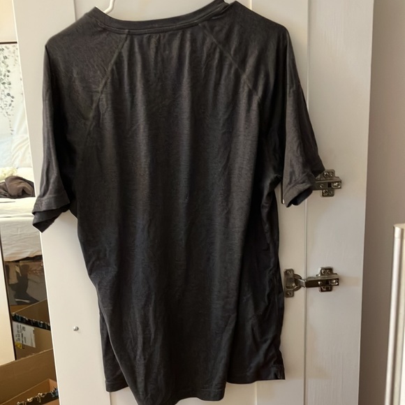 Rhone Reign Short Sleeve Tee Black Heather L - Picture 5 of 5